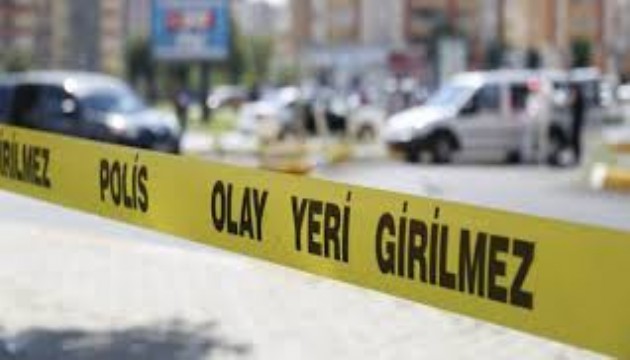 Evlat dehşeti: Babasını öldürdü!